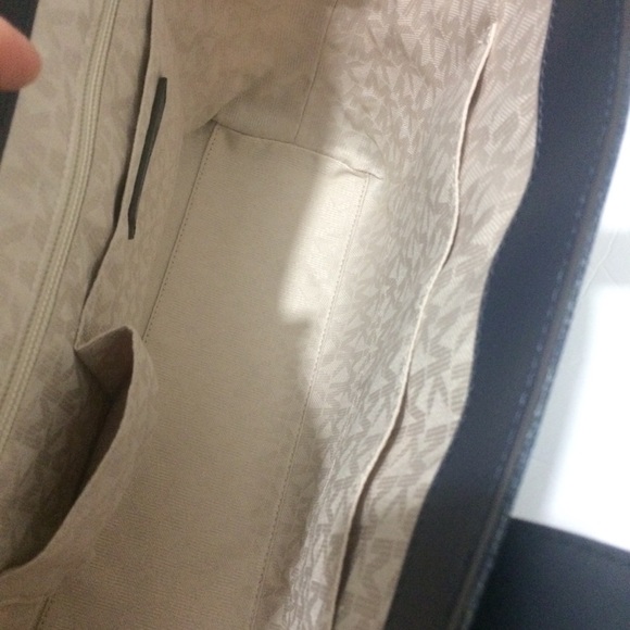 MICHAEL KORS MK Fulton Navy Striped Canvas Tote - Picture 6 of 9